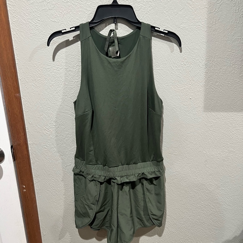 CALIA by Carrie Underwood Olive Green Athletic Romper Size Small EUC Stretchy